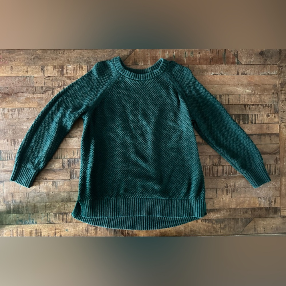 Old Navy Green sweater size medium, knit sweater